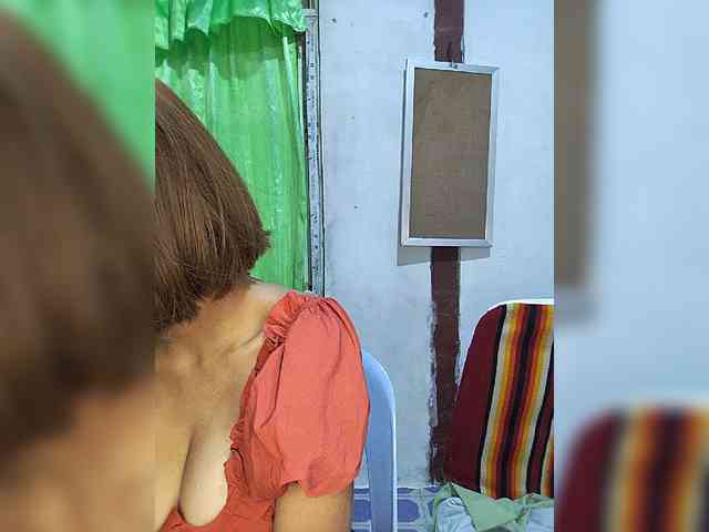 momo3312 webcam