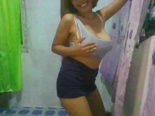 momo3312 webcam