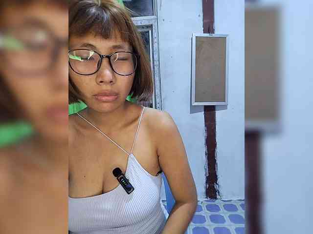 momo3312 webcam