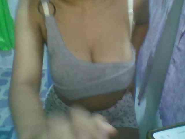 momo3312 webcam