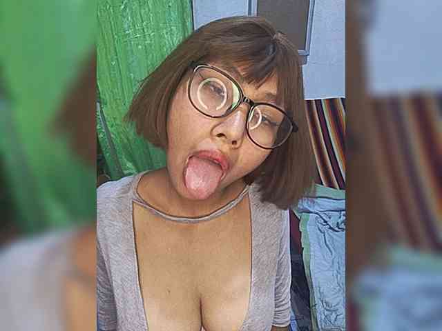 momo3312 webcam