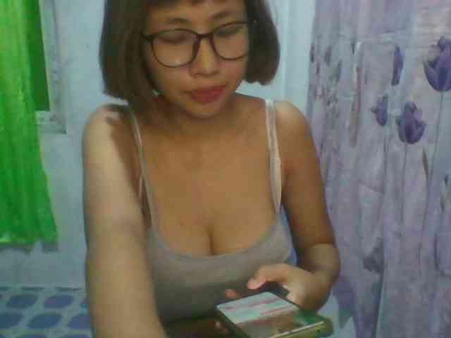 momo3312 webcam