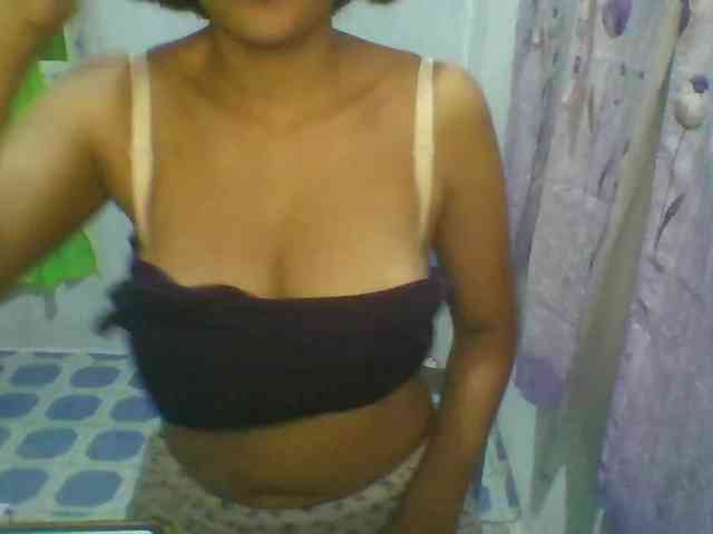 momo3312 webcam