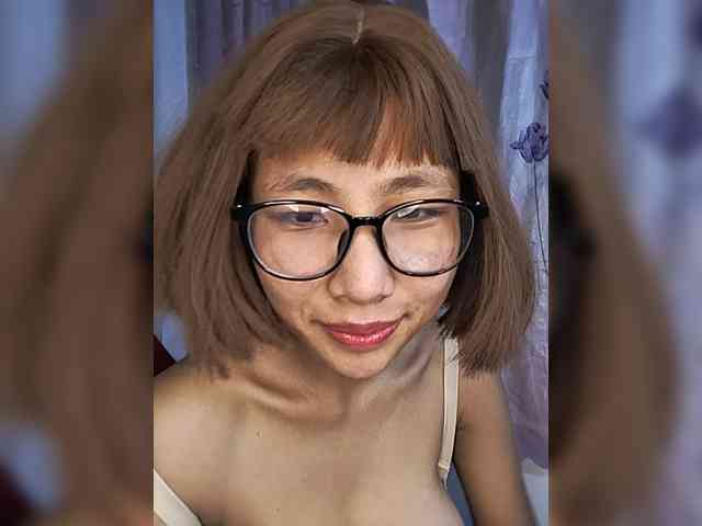 momo3312 webcam