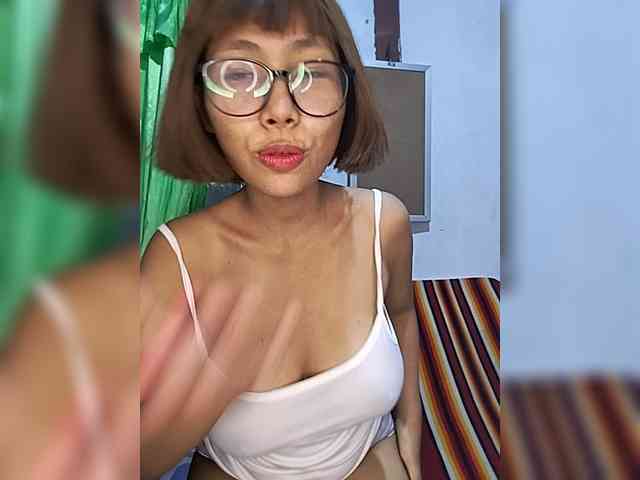 momo3312 webcam