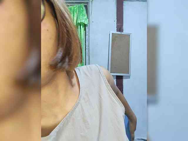 momo3312 webcam