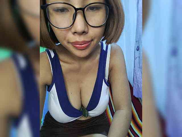 momo3312 webcam