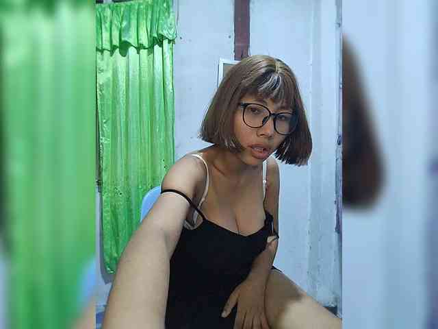 momo3312 webcam