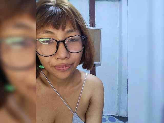 momo3312 webcam