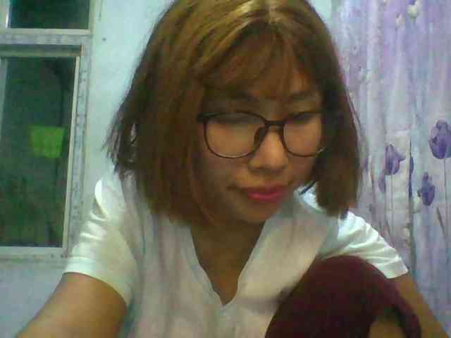 momo3312 webcam
