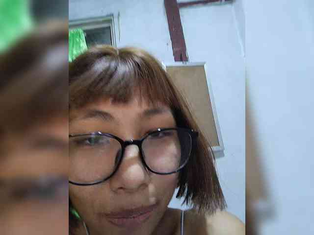 momo3312 webcam