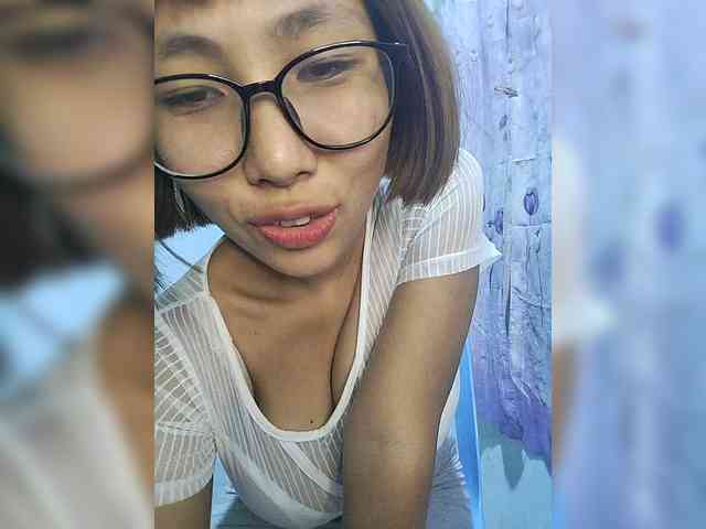 momo3312 webcam