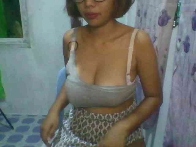 momo3312 webcam