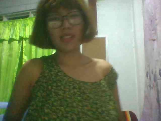 momo3312 webcam