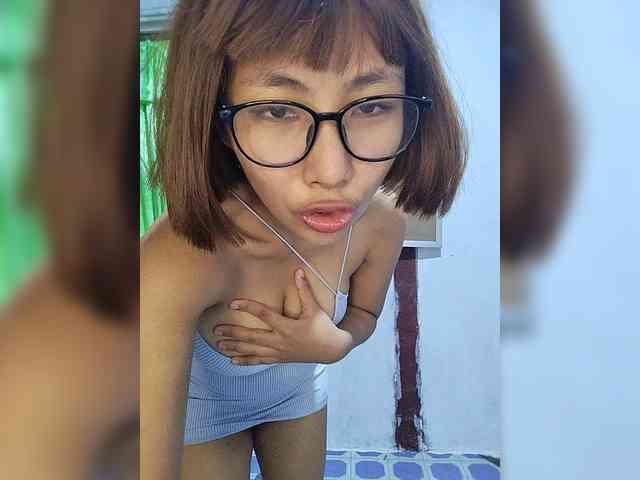 momo3312 webcam