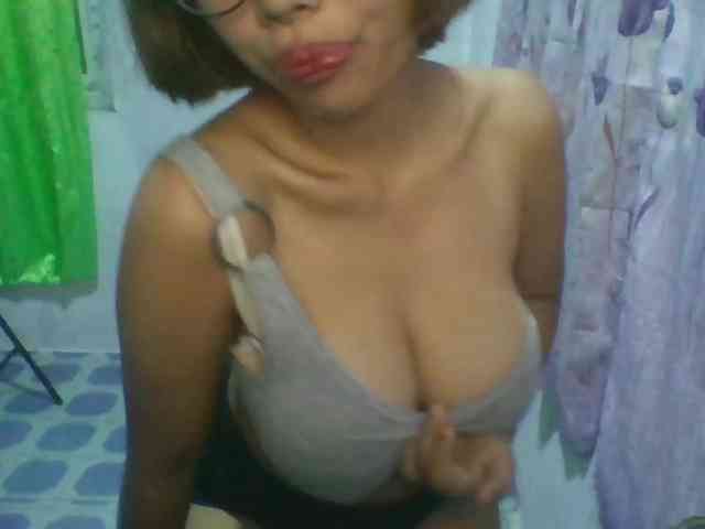 momo3312 webcam