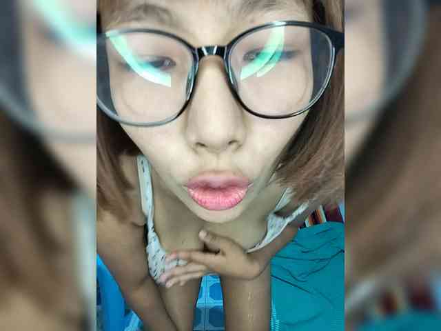 momo3312 webcam