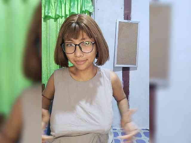 momo3312 webcam
