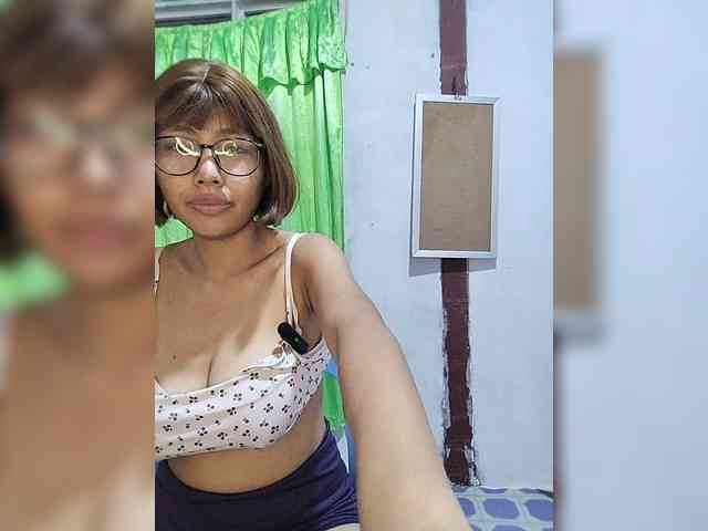 momo3312 webcam