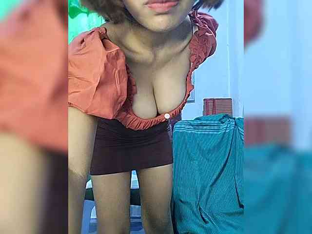 momo3312 webcam