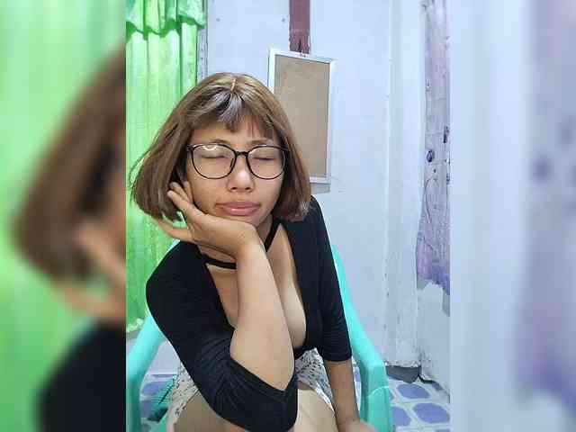 momo3312 webcam