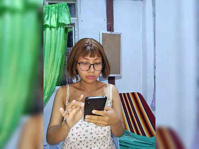 momo3312 webcam