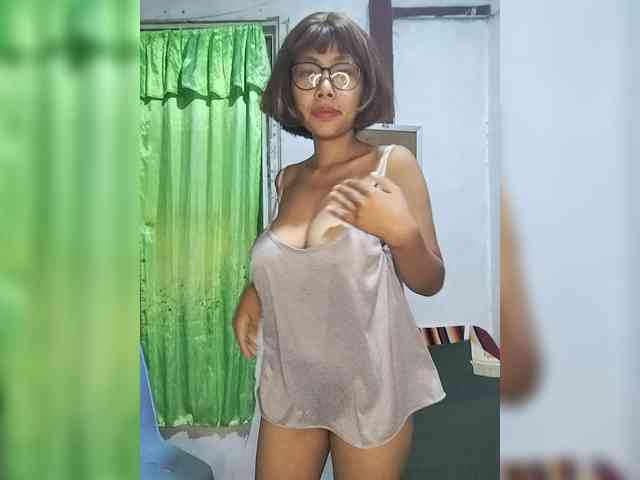 momo3312 webcam