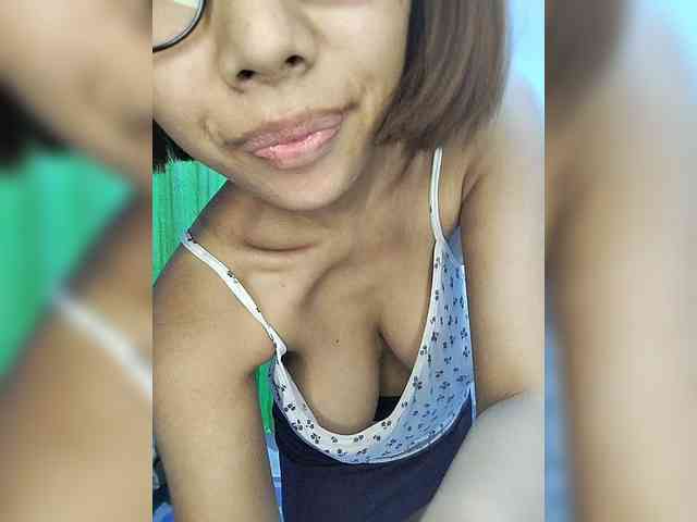 momo3312 webcam