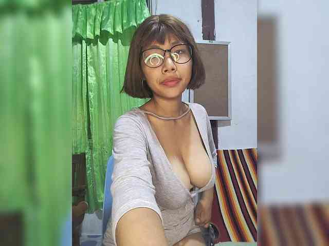 momo3312 webcam