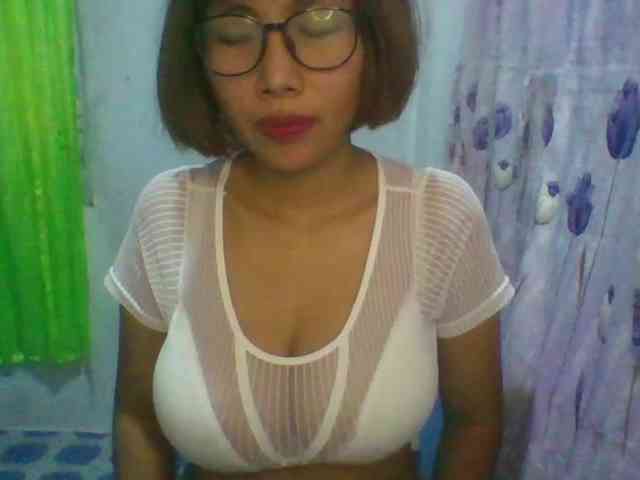 momo3312 webcam