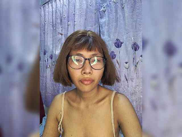 momo3312 webcam