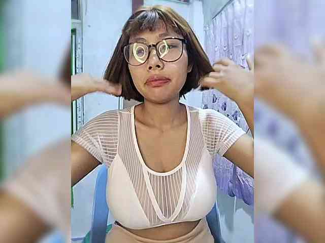momo3312 webcam