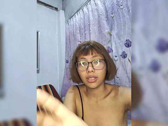 momo3312 webcam