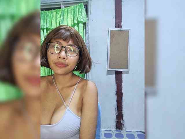 momo3312 webcam