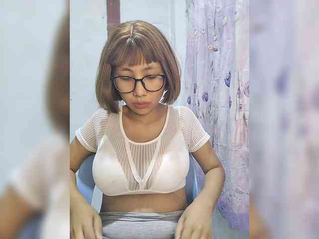 momo3312 webcam