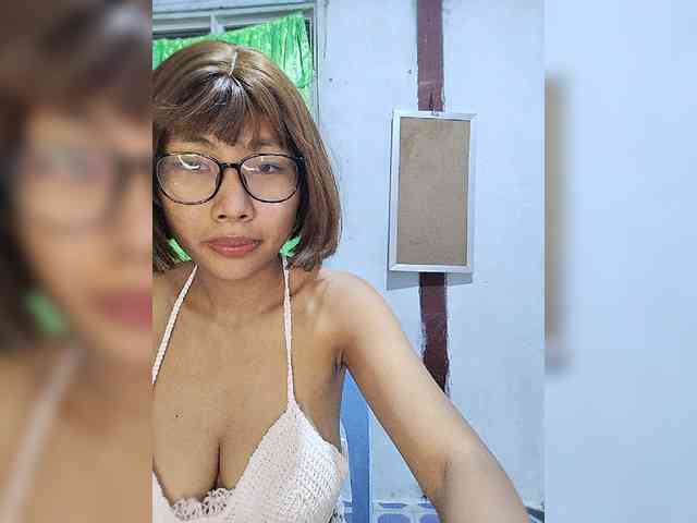 momo3312 webcam