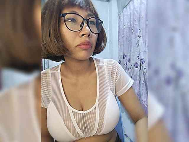 momo3312 webcam