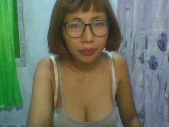 momo3312 webcam