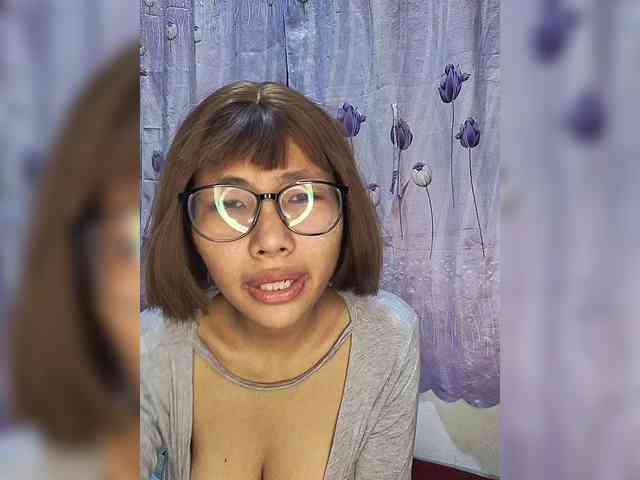 momo3312 webcam