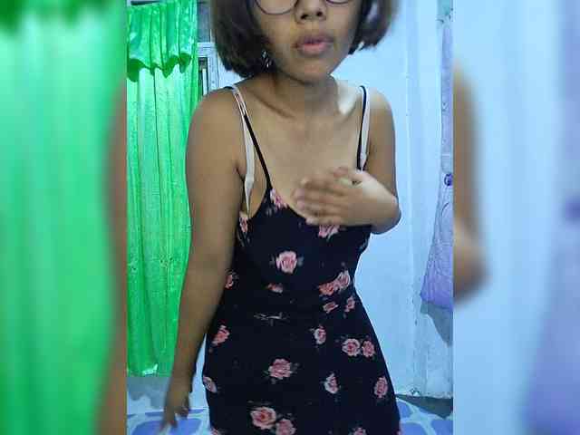 momo3312 webcam