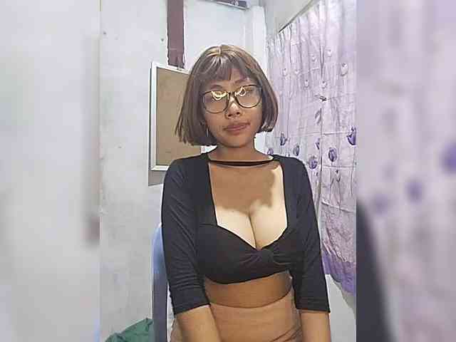momo3312 webcam