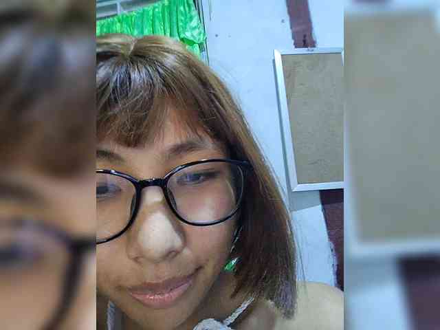 momo3312 webcam