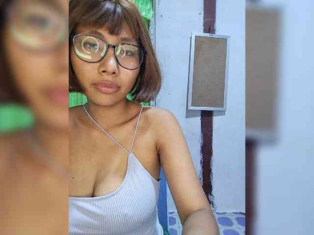 momo3312 webcam