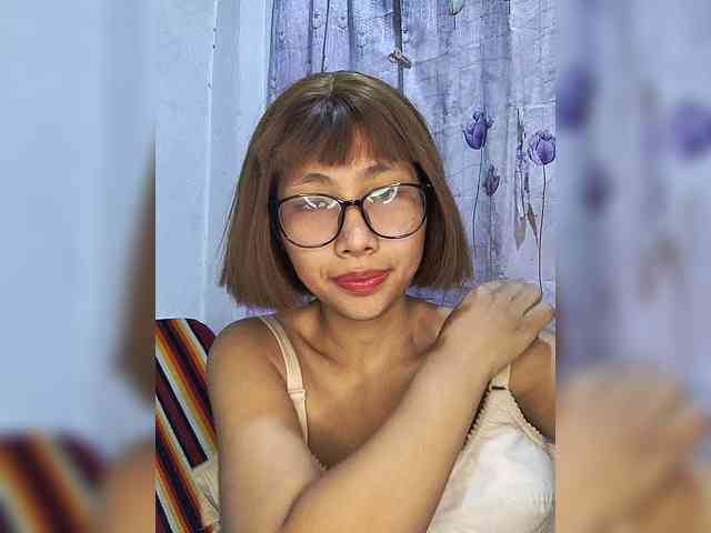 momo3312 webcam