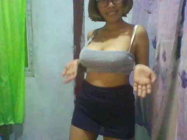 momo3312 webcam