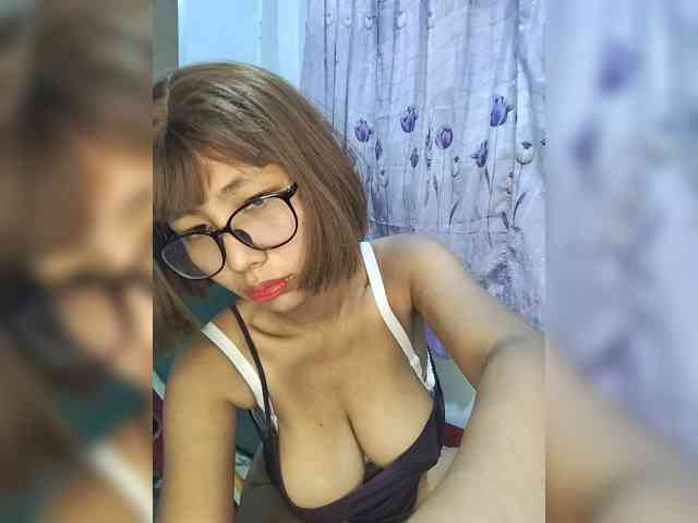 momo3312 webcam