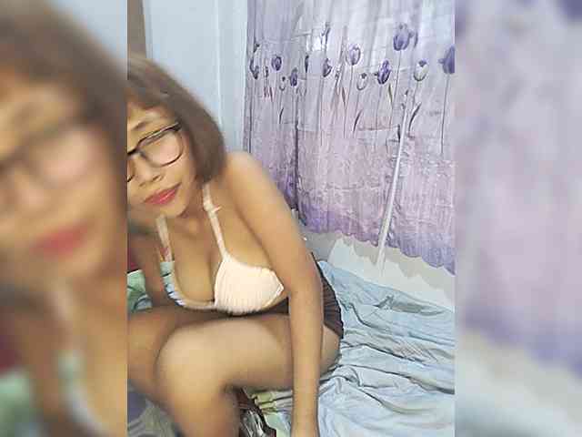 momo3312 webcam