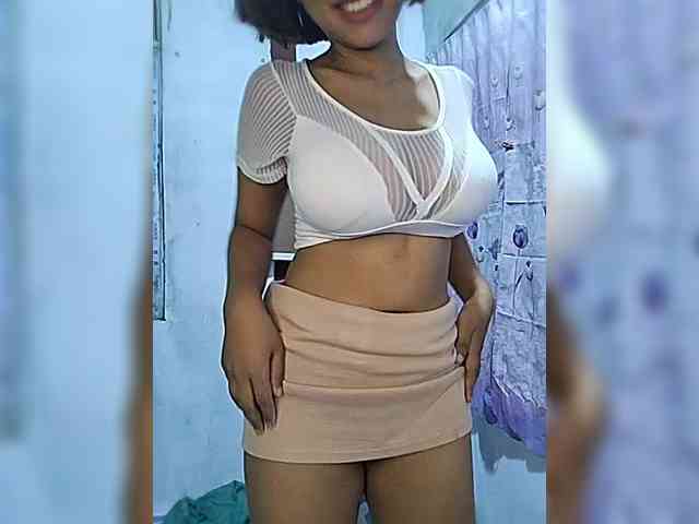 momo3312 webcam