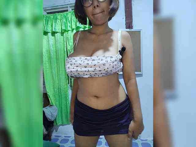 momo3312 webcam