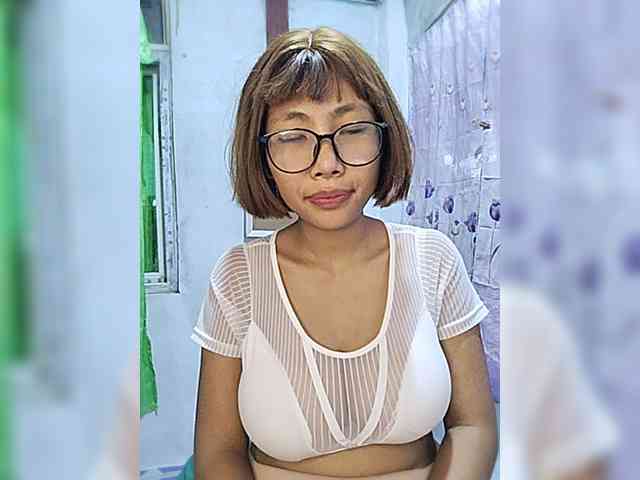 momo3312 webcam